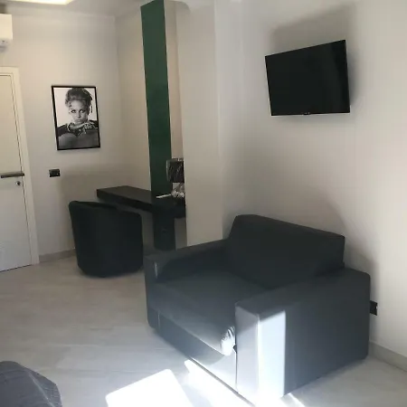 Le Divine Di Via Olivieri - Reception Via Xxv Aprile 5 Casa de hóspedes