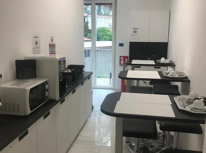 Le Divine Di Via Olivieri - Reception Via Xxv Aprile 5 4* 레반토