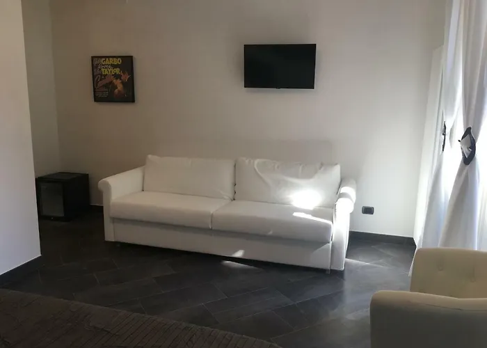 Le Divine Di Via Olivieri - Reception Via Xxv Aprile 5 레반토