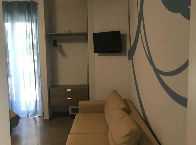 Le Divine Di Via Olivieri - Reception Via Xxv Aprile 5 4* 레반토